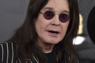 Ozzy Osbourne explique que son équipe "est en train de trouver des idées pour savoir" où il pourrait se produire sans avoir à se "déplacer de ville en ville et de pays en pays" (archives).